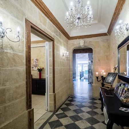 Julesy'S Bnb Hotel Cospicua Exterior photo