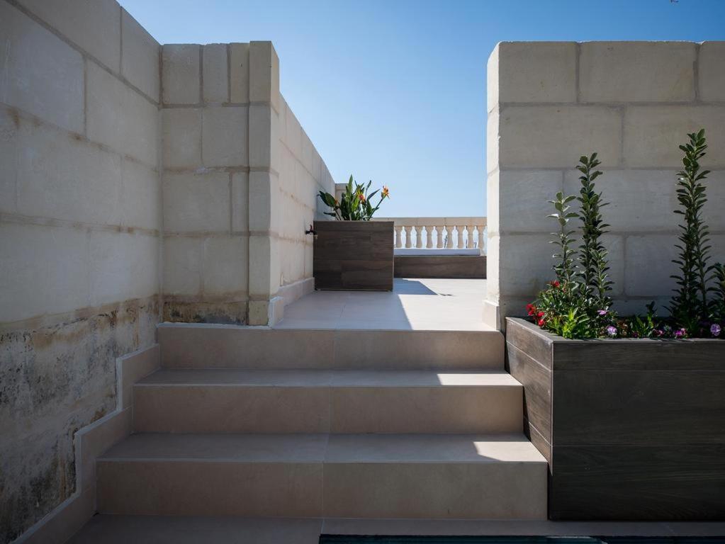 Julesy'S Bnb Hotel Cospicua Exterior photo
